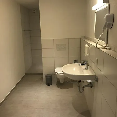 Boardinghouse Lima Тутлинген